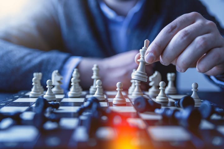 Beyond IQ: How Emotional Intelligence Coaches Enhance Workplace Dynamics